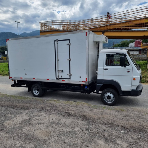 Vw 8.160 Ano 2015 Bau Termico Canaletado Com Thermo King
