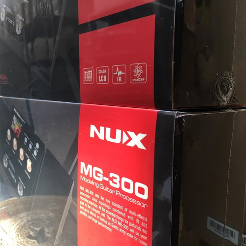 Pedal de efecto NUX MG Modeling Guitar Processor MG-300 negro