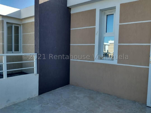 Imagen 8 de 14 de Vendo Townhouse En Puerta Maraven 04122183505 Cod 22-10161