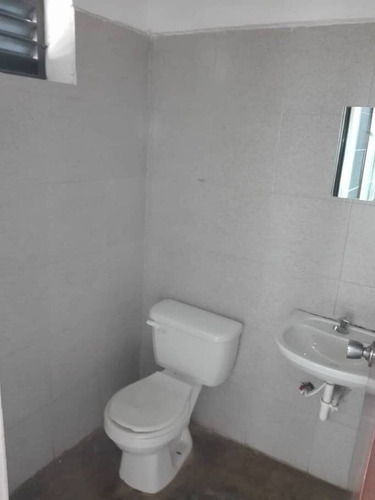 Imagen 10 de 15 de Johanna Castillo Vende 04145951217 Galpon En San Diego