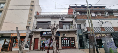En Venta En Caseros Local Con Baño F: 10127