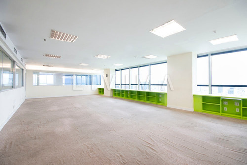 Imagem 1 de 15 de Sala Comercial Para Alugar Na Rua Da Assembléia, Centro, Rio De Janeiro - Rj - Liv-0876