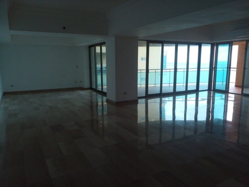 Imagen 11 de 22 de Apartamento Con Vista Al Mar En La George Washington