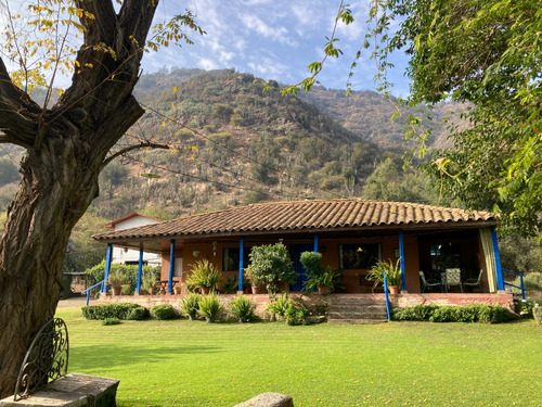 Precioso Campo Familiar En Rinconada Del Tambo.