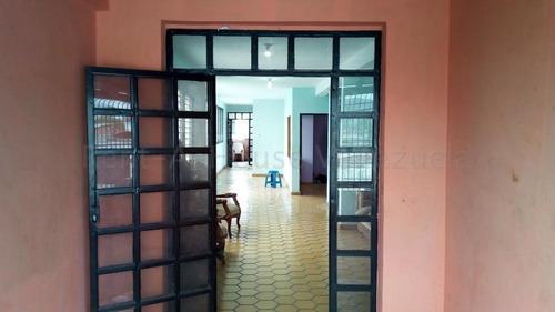 Imagen 2 de 30 de Casa En Venta En Barquisimeto. Zona Centro, Selena Pacheco Tlf. 04245197639. Cód. 22-5124. Lara, Venezuela