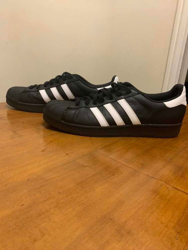 adidas Superstar