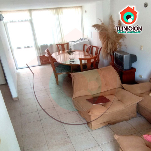 Imagen 2 de 9 de Town House (casa) En Valle Claro, Urbanización Valle Chara, Charallave, Miranda