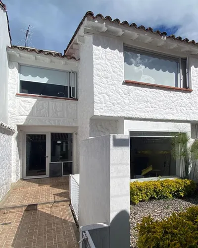 Casa En Arriendo/venta En Santa Barbara Central. Cod V11808
