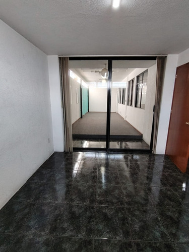 Excelente Oficina Con Muy Buena Ubicacion