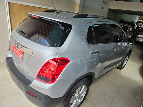 Imagen 8 de 22 de Chevrolet Tracker 2015 1.8 Ltz Fwd Mt 140cv