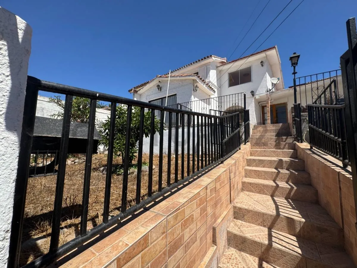 Imagen 2 de 30 de Vendo Casa A Pasos Del Centro De La Serena