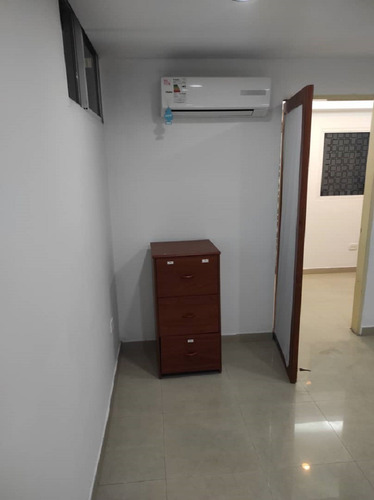 Imagen 3 de 15 de Oficina En Alquiler Av. Andrés Bello Edif. Nuevo Centro