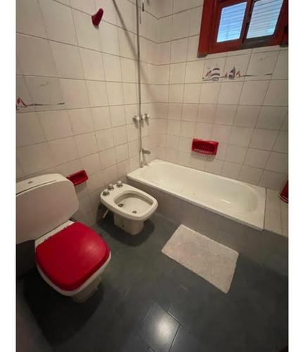 Imagen 6 de 15 de Venta - Casa En Dos Plantas En Calle Mariano Acosta Al 300