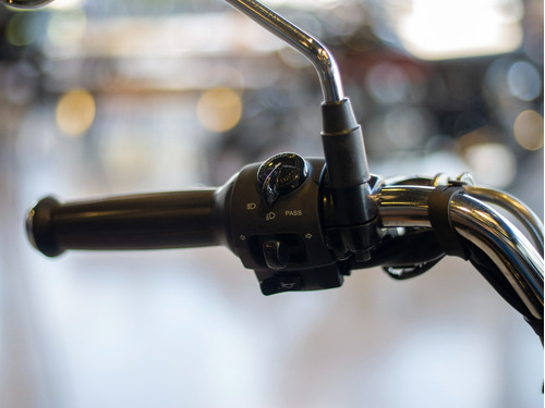 Imagen 13 de 25 de Royal Enfield Classic 350 Halcyon Black Reserva La Tuya Ya!