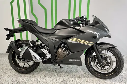 gixxer sf 250 silver