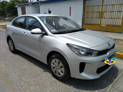 Auto Kia Rio Plata 2018 - $ 12100 Dolares A Tratar