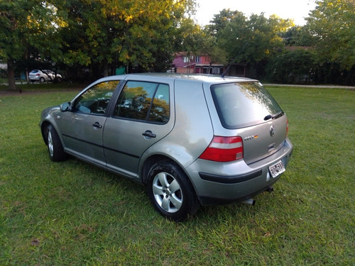 Volkswagen Golf 1.6 Comfortline 2004