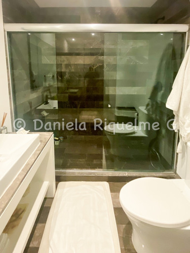 Imagen 9 de 14 de Moderno Y Muy Iluminado Town House