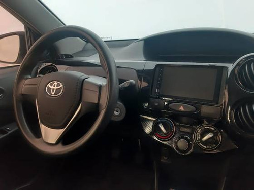 Imagem 8 de 14 de Toyota Etios 1.3 X 16v Flex 4p Mecanico