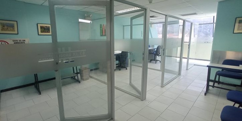 Imagen 8 de 9 de Alquiler - Oficina Amoblada Centro Comercial Prebo