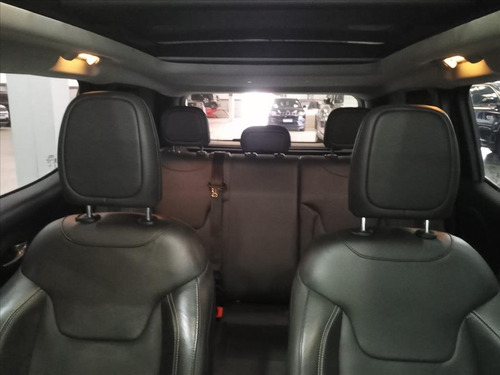 Imagem 8 de 14 de Renegade 1.8 16v Flex Limited 4p Automático