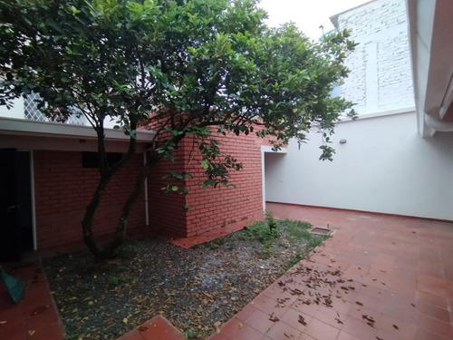 Casa En Arriendo En Pampalinda. Cod A10821