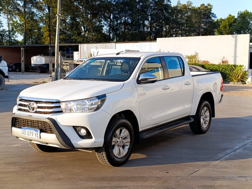 Toyota Hilux 2.8 Cd Srv 177cv 4x2