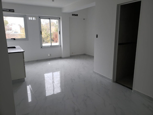 Imagen 3 de 7 de Departamento En Venta En Banfield Este