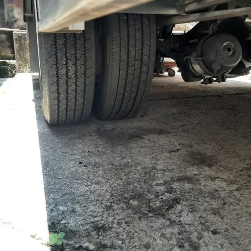 Imagem 11 de 15 de Caminhao Mb Accelo 815 Bau Refrigerado