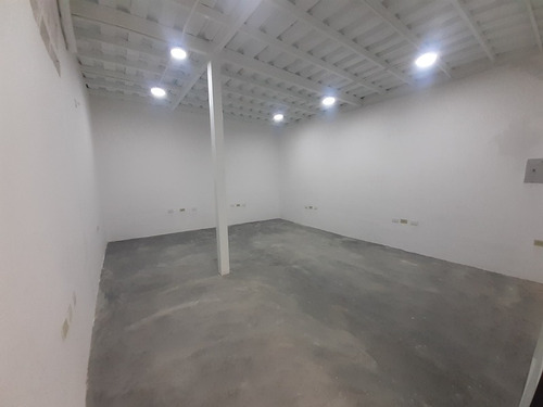 Imagen 3 de 21 de Belklia G /vende Galpon En Santa Rosa Valencia (gabrivs)