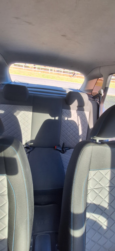 Volkswagen Suran 1.6 Highline Msi 110cv