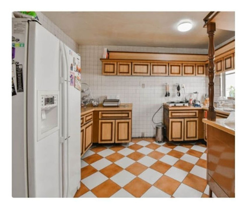 Excelente Ubicación De Casa Sola Con Uso De Suelo H3/h5