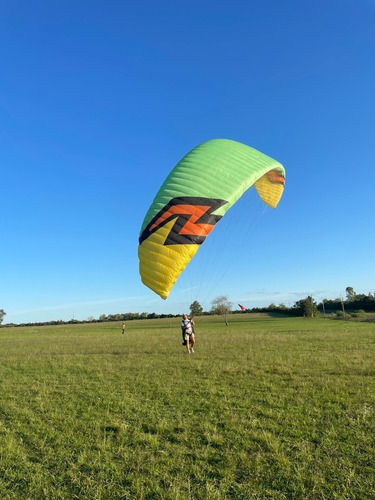 Imagen 5 de 10 de Parapente