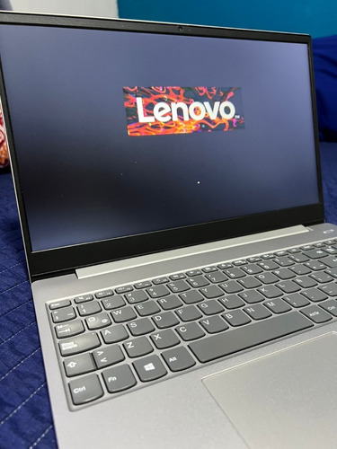 Laptop Lenovo Edeapad 3ryzen 74700u Seminueva