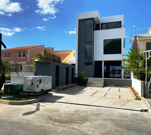 Casa A Estrenar En Venta