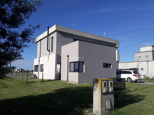 Imagen 3 de 6 de Casa En Venta 4 Dormitorios En Club De Campo San Lucas