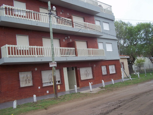 Imagen 2 de 11 de Departamentos Para 4 Personas 2022