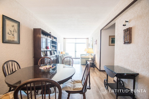 Apartamento Frente Al Océano- Ref: 22