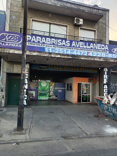 Gran Local A La Calle, Con Vivienda U Oficinas En Primer Piso.  Inmejorable Ubicacion. Dueño Directo. Posibilidad De Construir Hasta 10 Pisos.