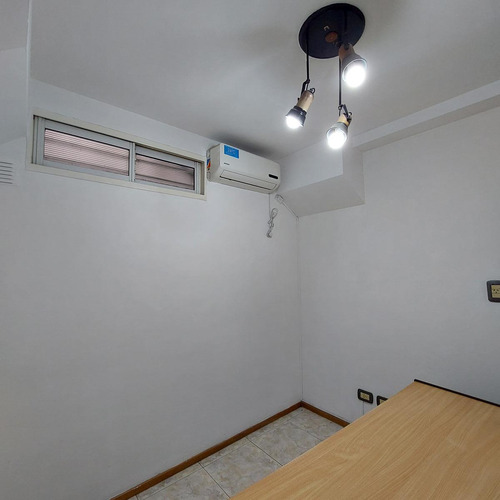Imagen 2 de 21 de Monoambiente Dividido, Uso Comercial, República De La Sexta, Impecable, 27 M2, Planta Baja