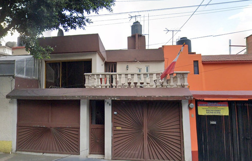 Casa En Venta En Calle Rosa María Sequeira 149, Coapa, Culhuacan X A, Ciudad De México, 167 Ajrj