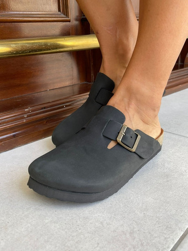 Imagen 2 de 5 de Zuecos De Cuero Birk Mujer Green And Black