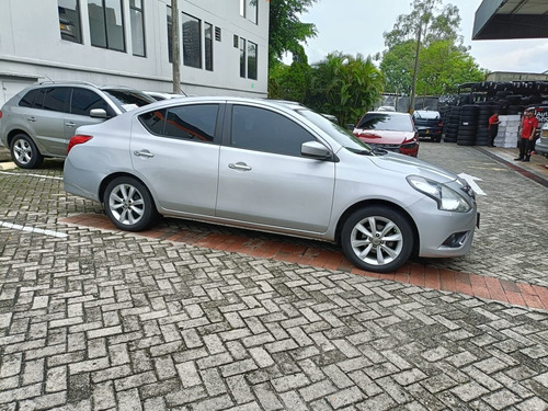 Nissan Versa 1.6 Advance