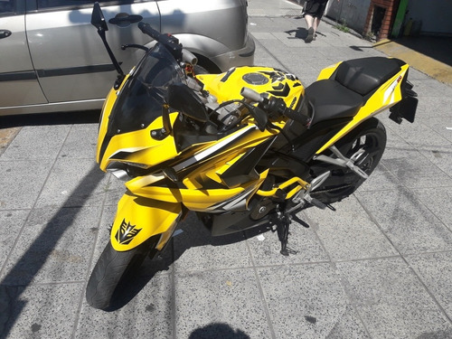 Bajaj Rouser Rs 200-2018 14000 Km Imp Est $410000 T/auto Mot