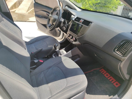 Kia Rio 2014 1.4 4 P