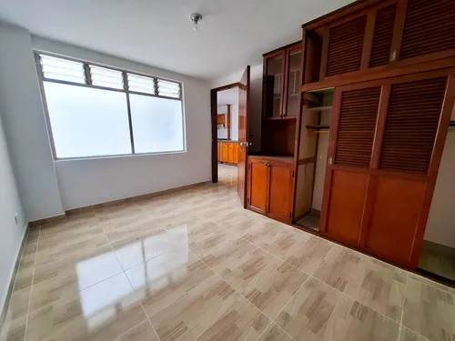 Apartamento Para Arriendo Libre De Servicios En Laureles