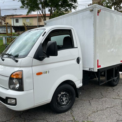 Imagem 2 de 12 de Hyundai Hr 2017 2.5 Hd Cab. Curta S/ Carroceria Tci 2p