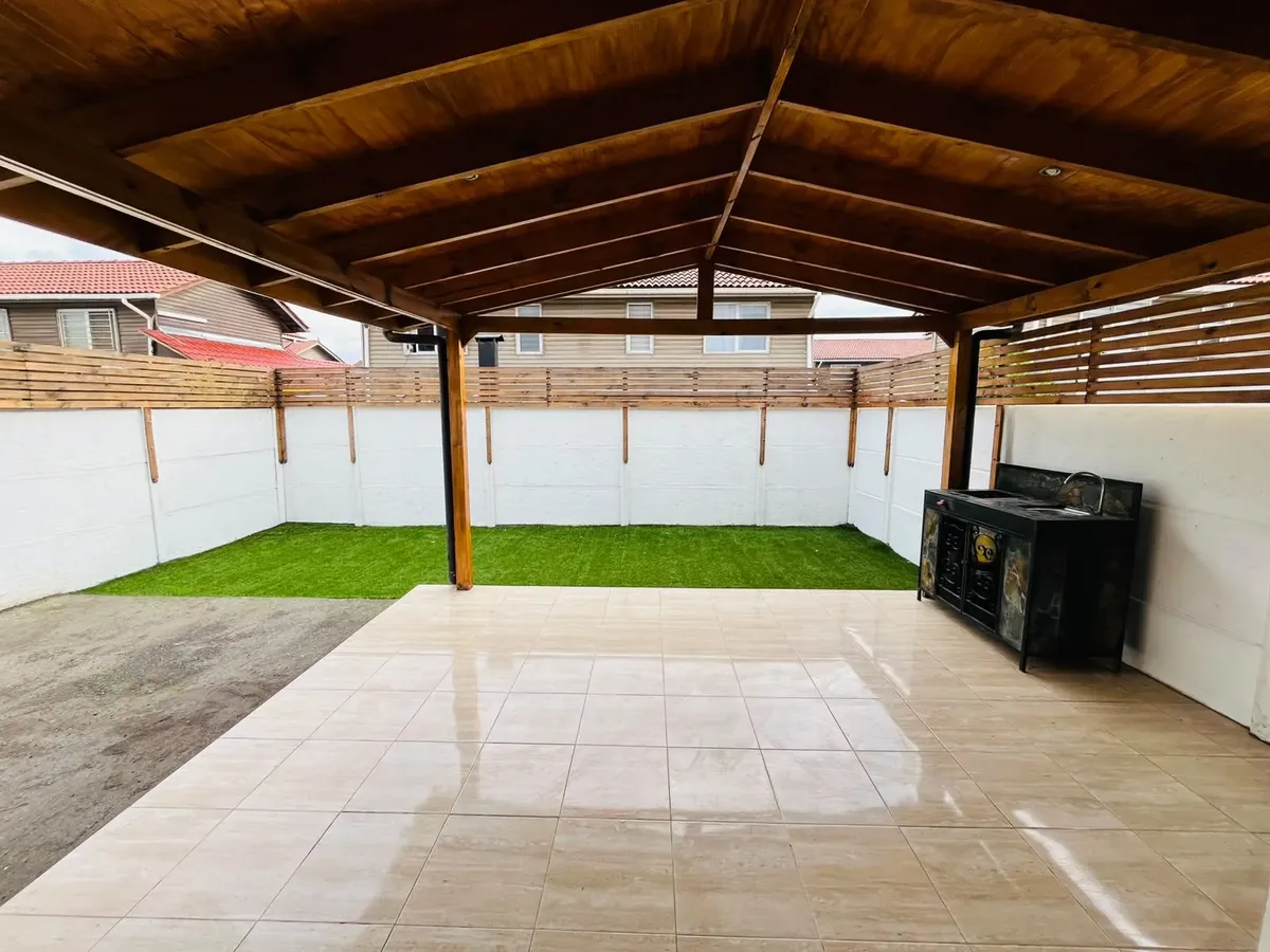 Imagen 3 de 27 de Excelente Casa En Condominio, 3 Dormitorios