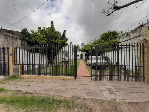 Imagen 3 de 14 de Casa A Refaccionar En Venta - Castelar Norte