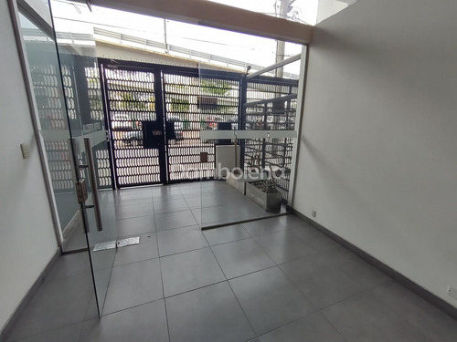 Oficina En Alquiler En Moreno, G.b.a. Zona Oeste